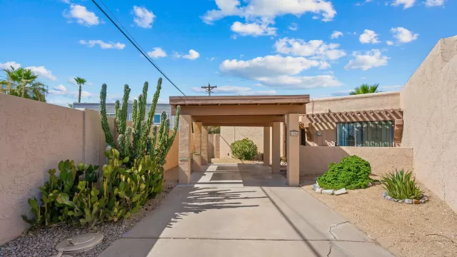 MLS: 6108177 Condo For Sale