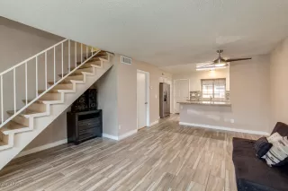 Photo #3: 6108207 Listing 