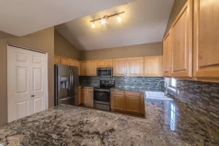 Photo #3: 6108246 Listing
