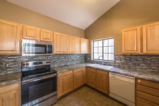 Photo #4: 6108246 Listing