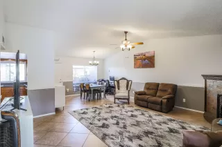 Photo #6: 6108287 Listing