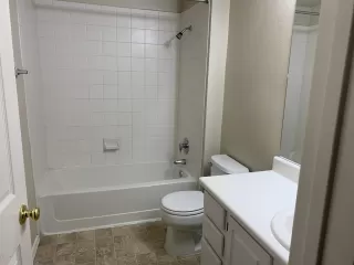 Photo #5: 6108328 Listing