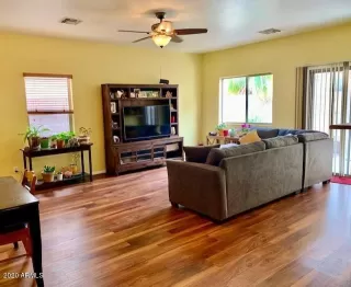 Photo #2: 6108346 Listing 