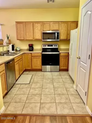 Photo #3: 6108346 Listing 