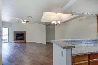 Photo #4: 6108397 Listing