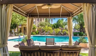 Photo #4: 6108400 Listing