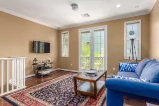 Photo #6: 6108400 Listing