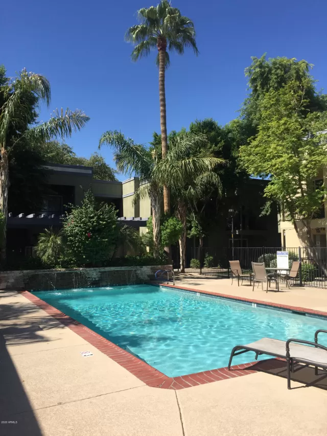 MLS: 6108447 Condo For Sale