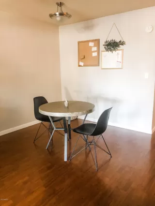 Photo #5: 6108447 Listing