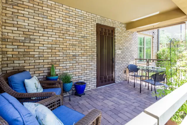 MLS: 6108477 Condo For Sale