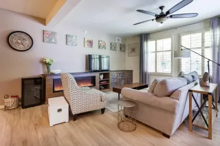 Photo #4: 6108477 Listing