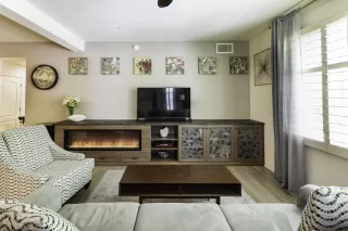 Photo #5: 6108477 Listing