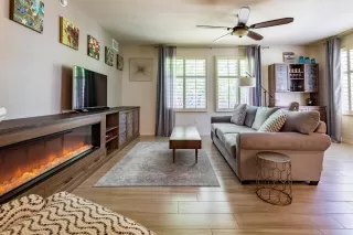 Photo #6: 6108477 Listing