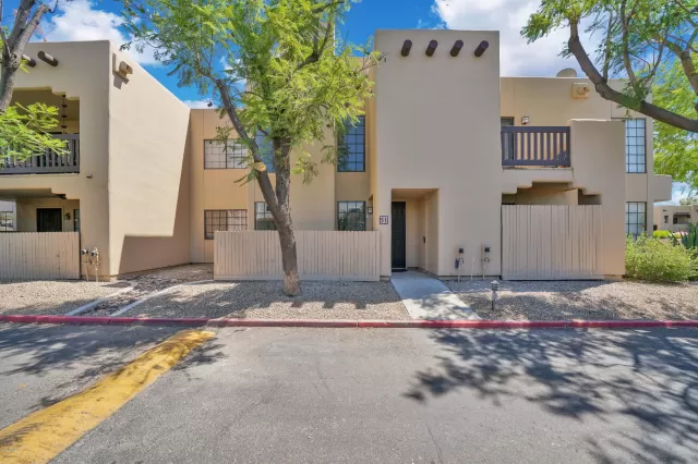 MLS: 6108482 Condo For Sale