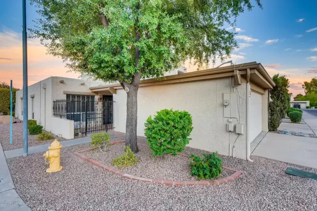 MLS: 6108500 Condo For Sale