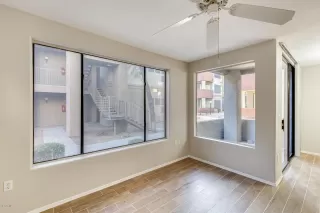 Photo #2: 6108563 Listing