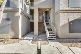 Photo #5: 6108563 Listing