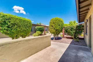 Photo #4: 6108886 Listing