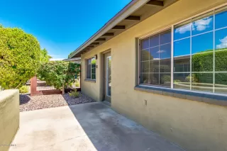 Photo #5: 6108886 Listing