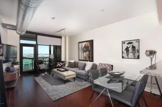 Photo #6: 6109061 Listing