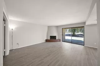 Photo #5: 6109132 Listing