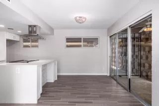 Photo #4: 6109169 Listing