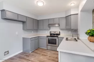 Photo #6: 6109217 Listing