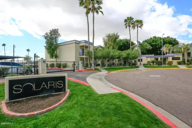 MLS: 6109300 Condo For Sale