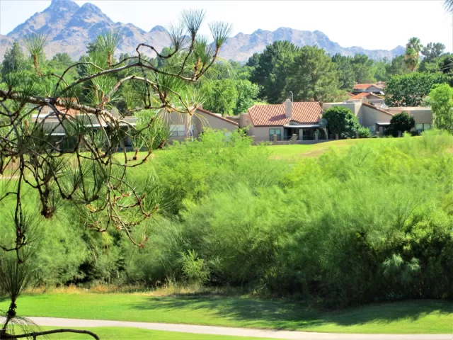 MLS: 6109313 Condo For Sale