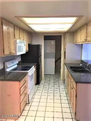 Photo #2: 6109366 Listing 