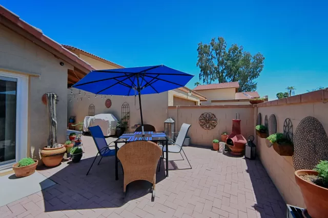 MLS: 6109458 Condo For Sale