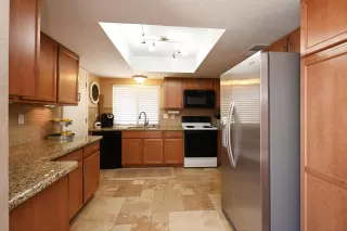 Photo #6: 6109458 Listing