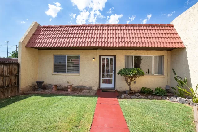 MLS: 6109459 Condo For Sale