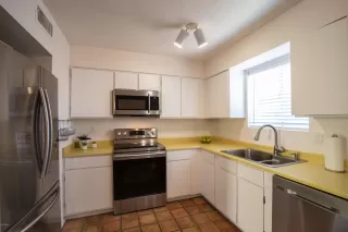 Photo #6: 6109459 Listing