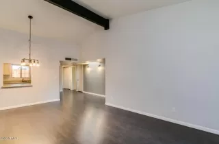 Photo #3: 6109589 Listing