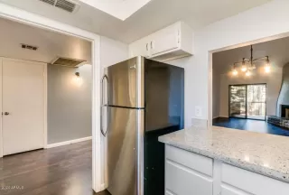 Photo #4: 6109589 Listing