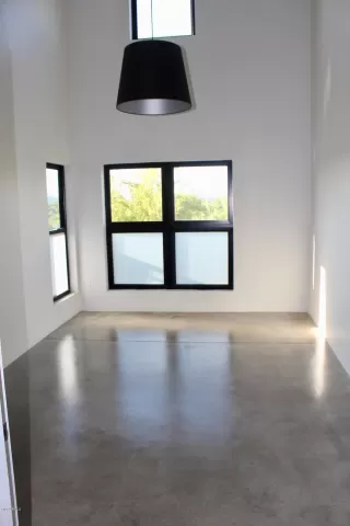 Photo #4: 6109801 Listing