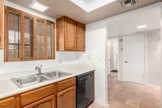 Photo #4: 6109871 Listing