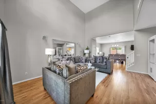 Photo #1: 6109942 Listing 