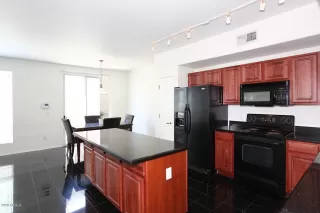 Photo #5: 6110003 Listing 