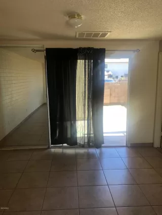 Photo #2: 6110028 Listing 