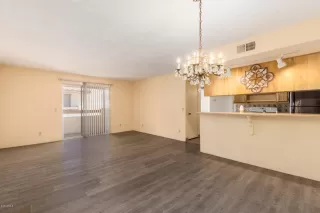 Photo #2: 6110059 Listing