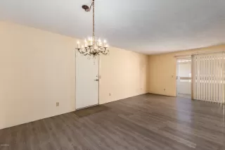 Photo #3: 6110059 Listing