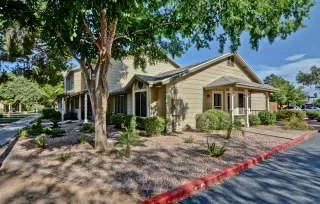 Photo #1: 6110252 Listing 