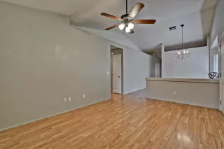 Photo #4: 6110252 Listing 