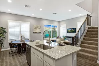 Photo #3: 6110261 Listing