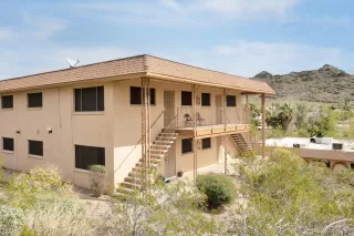 Photo #2: 6110514 Listing