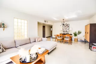 Photo #2: 6110558 Listing 