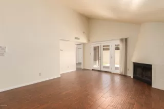 Photo #6: 6110597 Listing