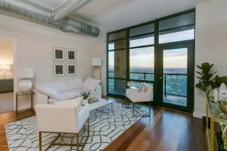 Photo #5: 6110654 Listing